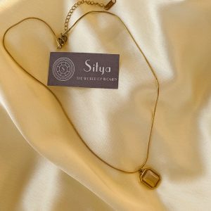 Beige Pendant Snake Chain