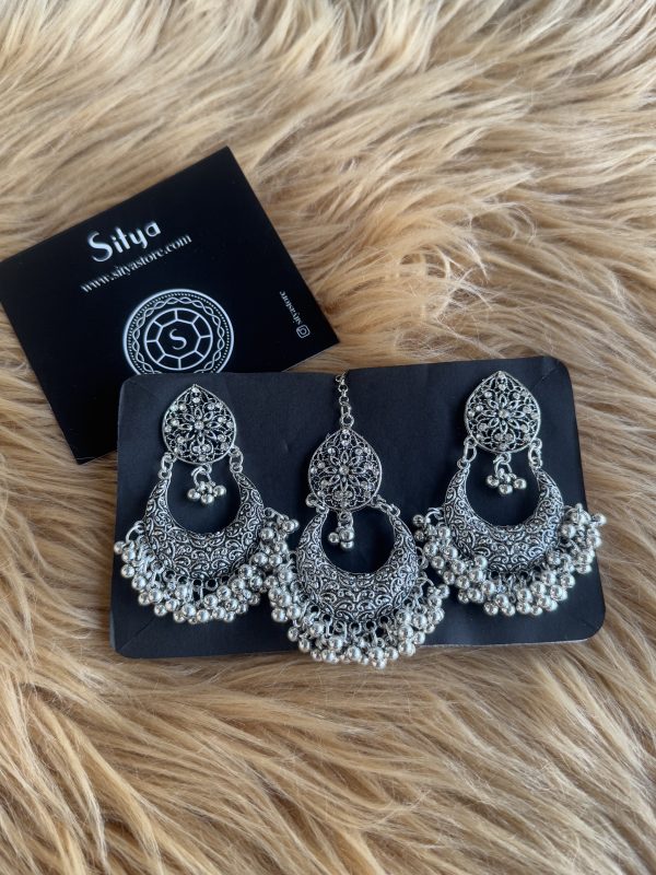 Seema Chandbalis with Tika Set