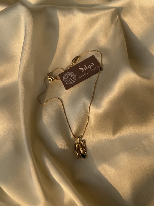 Emerald Statement pendant Antitarnish Chain