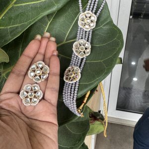 Kundano Chocker with earrings - Grey